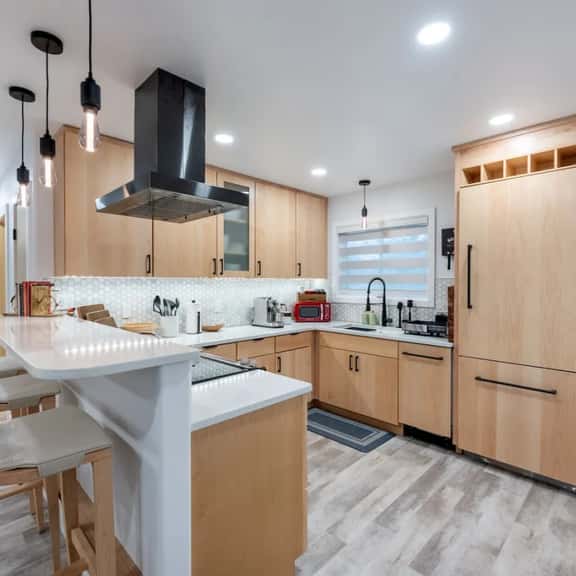 Spacious Top-Floor Juneau Retreat|Stylish Apts|Near Sandy Beach + Trails - Image 1