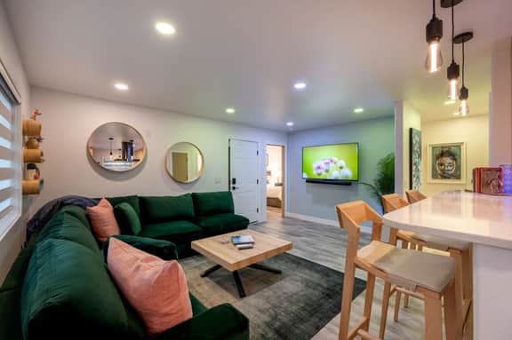 Juneau Luxury Modern 3BR | Downtown Douglas | Family Friendly - Image 5